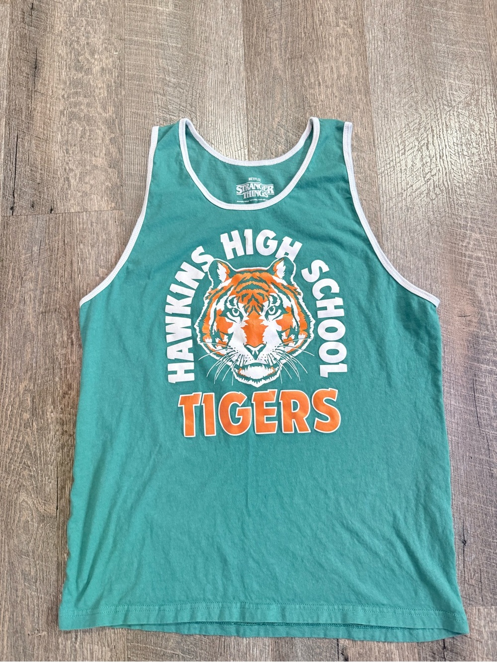 Netflix Stranger Things Hawkins High School Tigers Graphic Tank Top Mens M